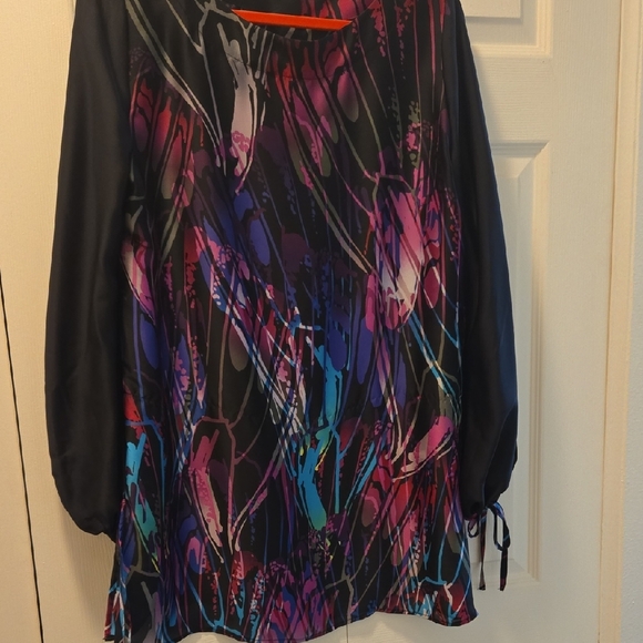 Women's Multicolor Abstract Print Top - Picture 4 of 5